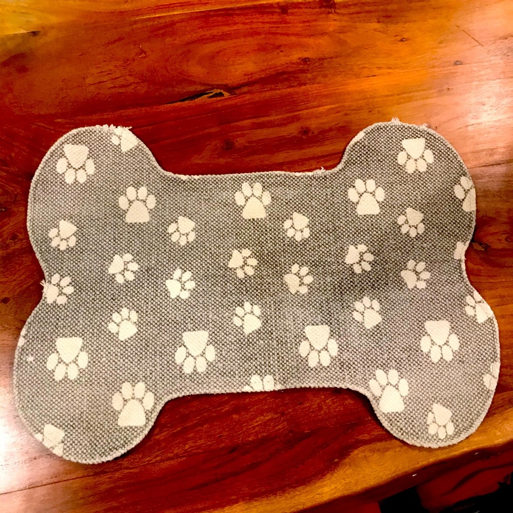 Dog Bone Mat For Dog Bowls